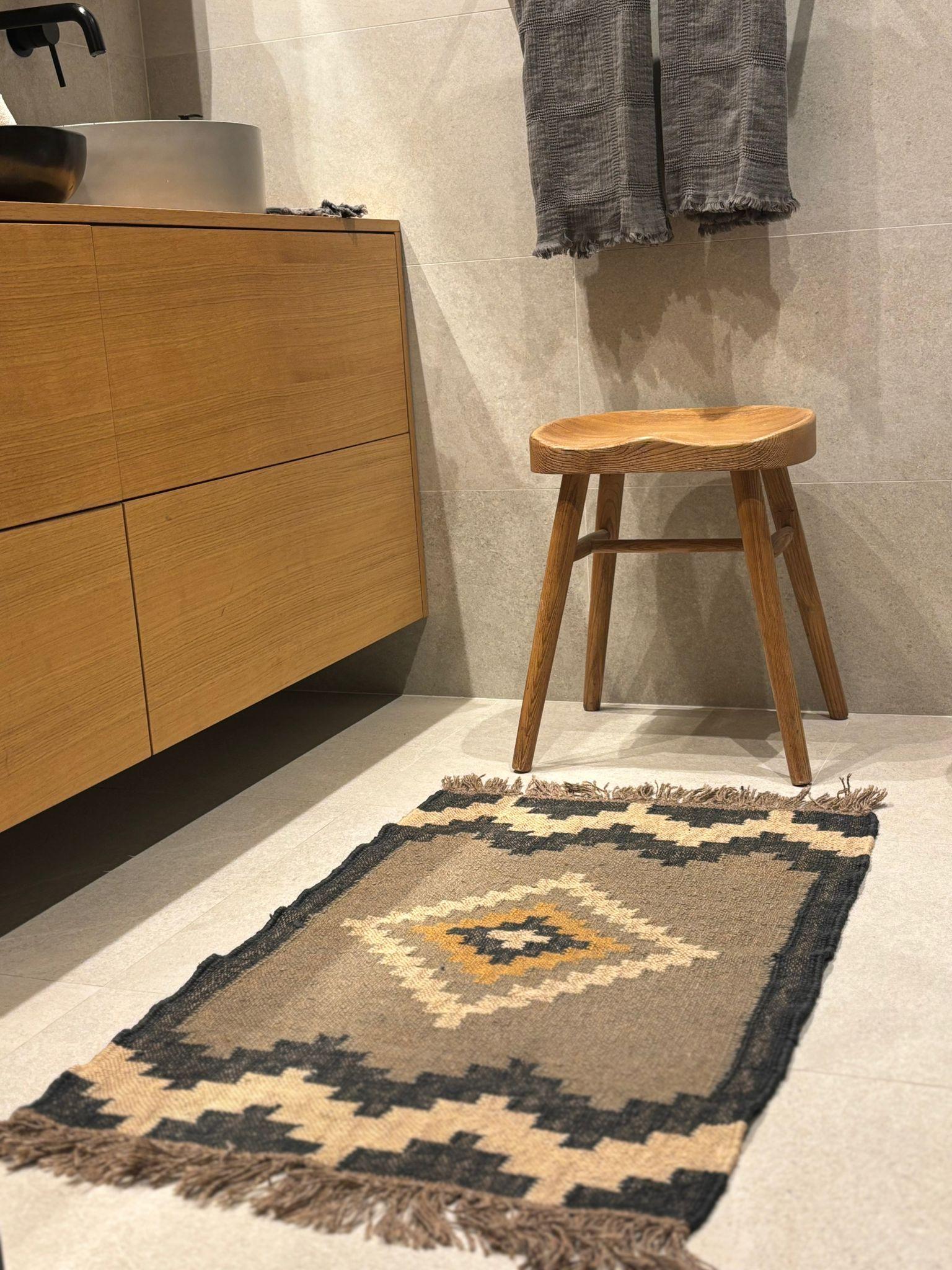 alfombra kilim cuarto de baño