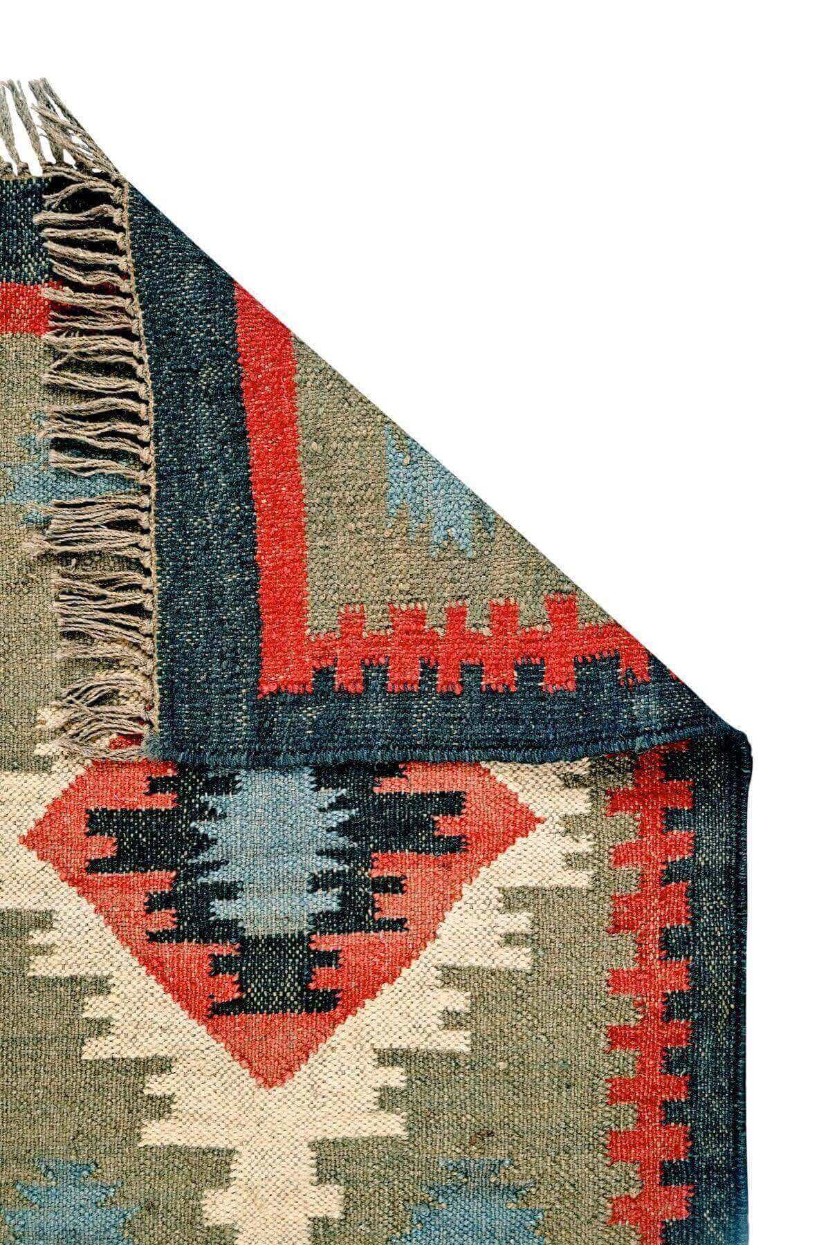 Alfombra tipo kilim, kilims tejidos a mano en yute y lana. Alfombras Kilim modernos, Alfombras en fibras naturales.